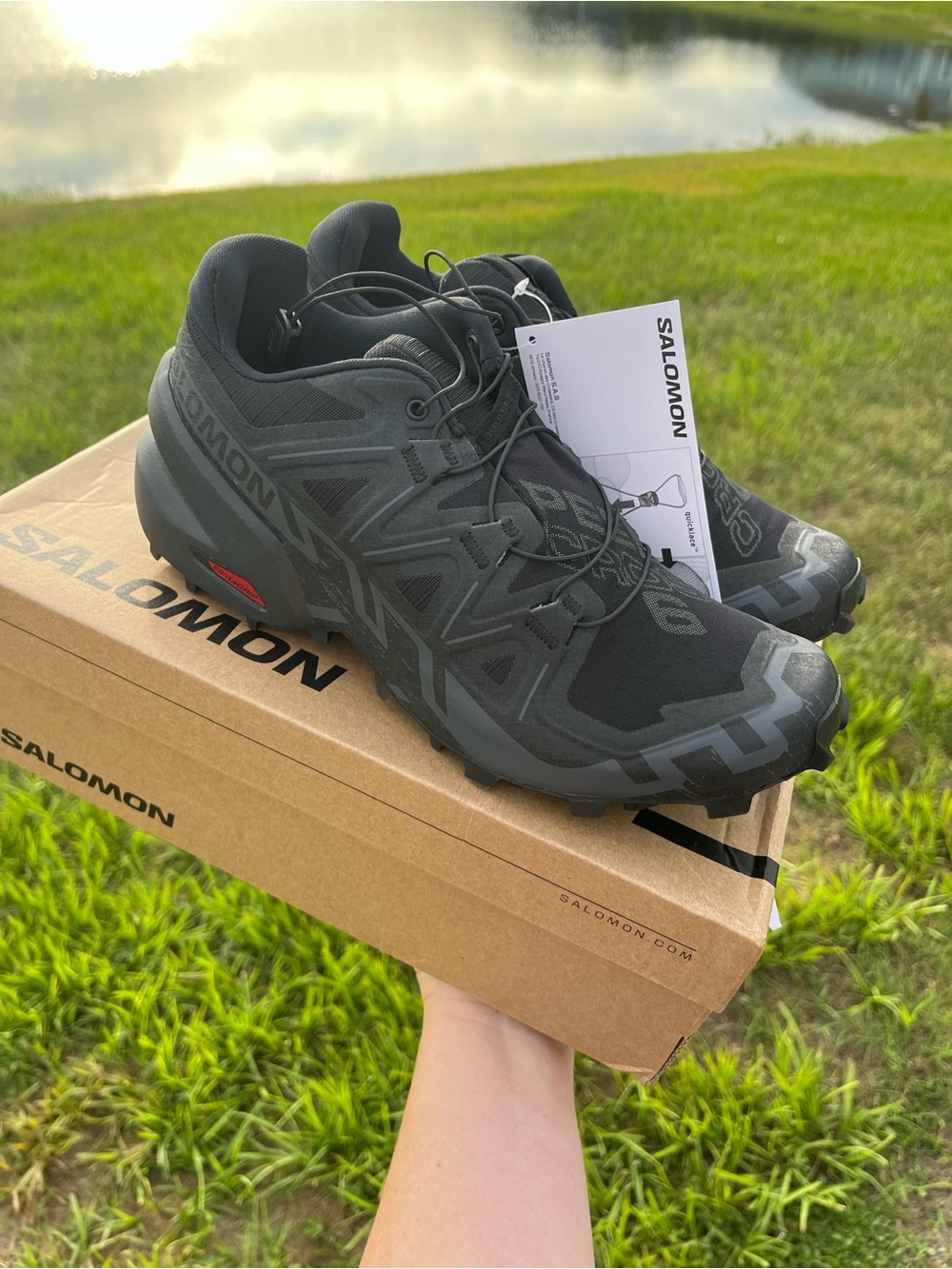 NWT Salomon Womans Black Soeedcross 6 Trail Running Shoes Size 7.5 - Picture 2 of 11